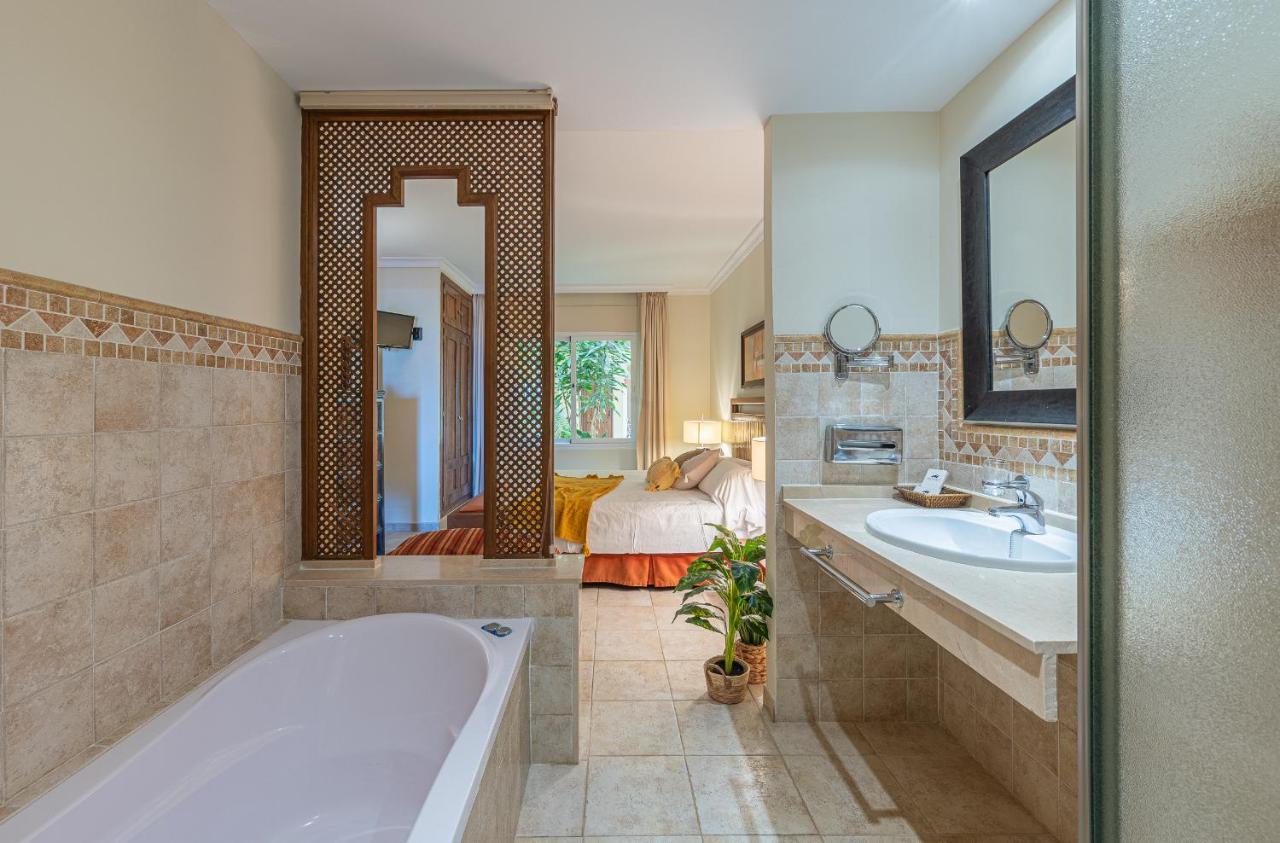 Mijas Costa, Apartment Near To Beach, Wyndham Malaga Luaran gambar